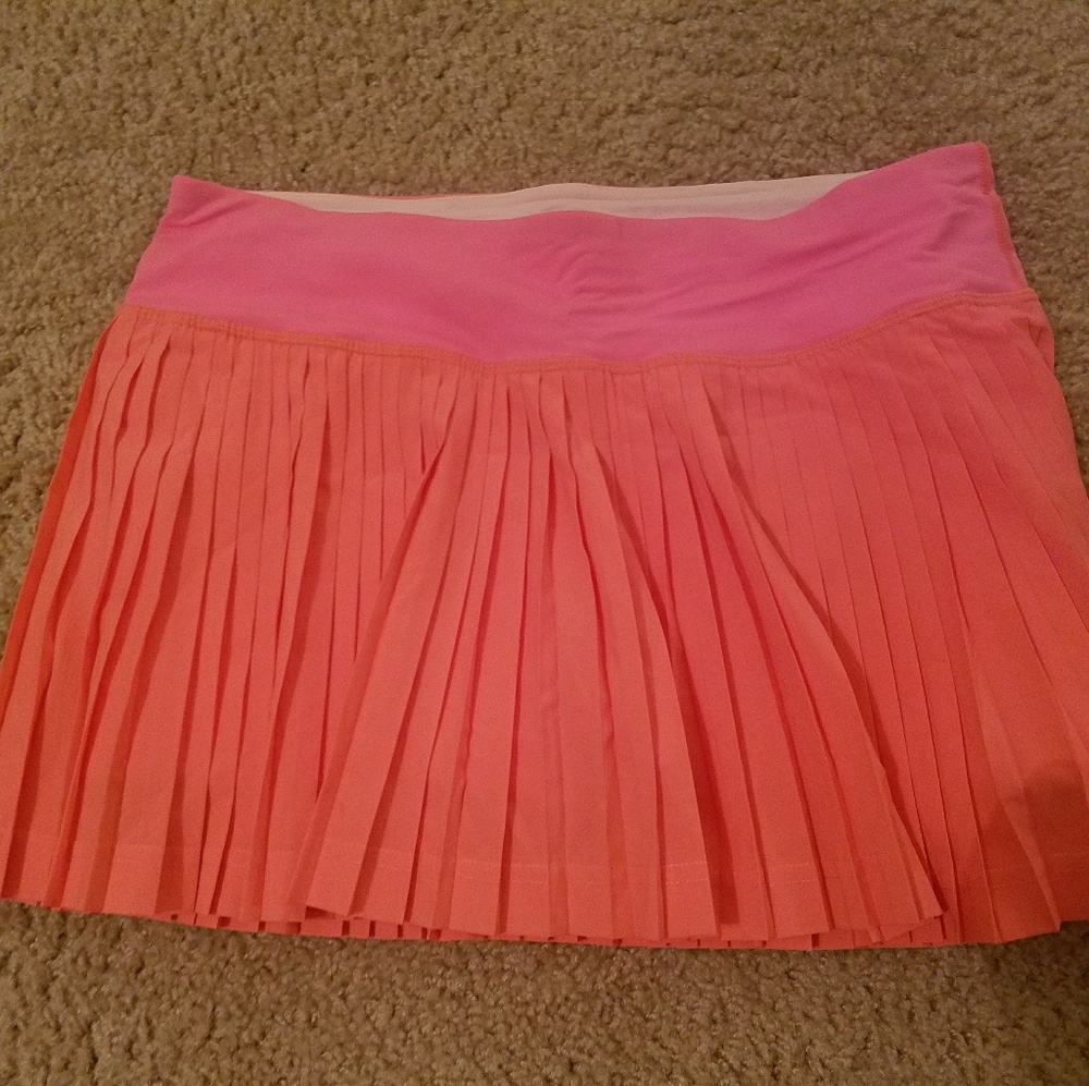 Lululemon pleat to street skirt
